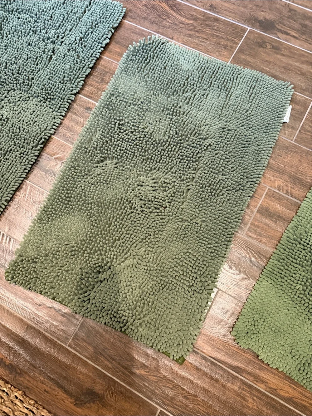 Plush Green Chenille Bath Rug Set - Soft Absorbent Mat